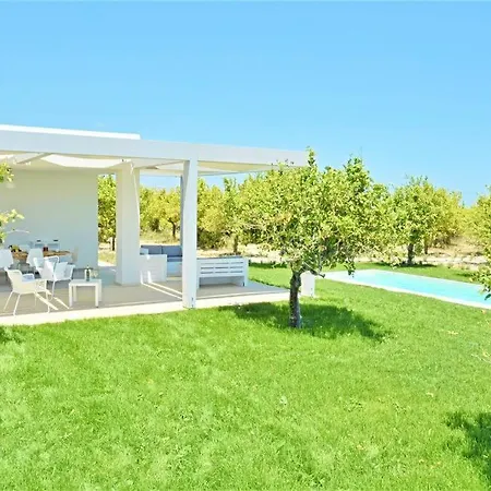 Papeda-tenuta Il Cavaliere D'italia Noto-vista Fronte Mare E Piscina Privata Villa