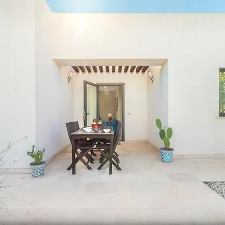 Papeda-tenuta Il Cavaliere D'italia Noto-vista Fronte Mare E Piscina Privata * Noto