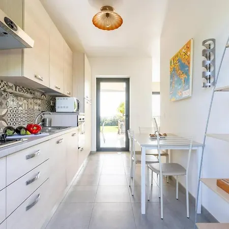 Papeda-tenuta Il Cavaliere D'italia Noto-vista Fronte Mare E Piscina Privata *