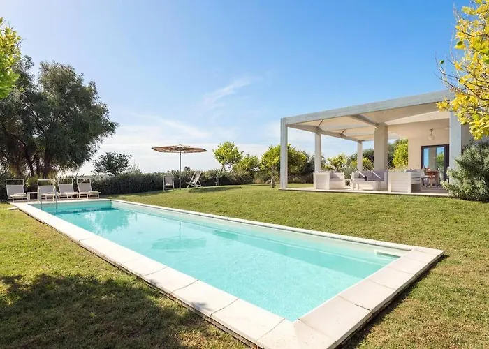 Papeda-tenuta Il Cavaliere D'italia Noto-vista Fronte Mare E Piscina Privata *