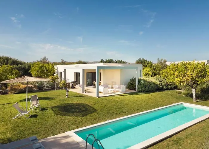 Papeda-tenuta Il Cavaliere D'italia Noto-vista Fronte Mare E Piscina Privata Noto