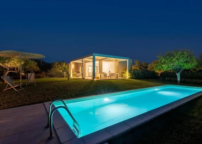 Papeda-tenuta Il Cavaliere D'italia Noto-vista Fronte Mare E Piscina Privata