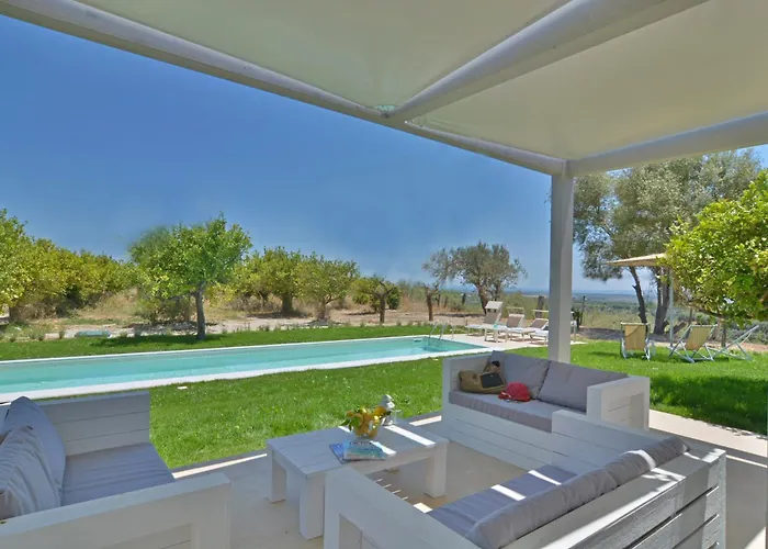 Papeda-tenuta Il Cavaliere D'italia Noto-vista Fronte Mare E Piscina Privata *